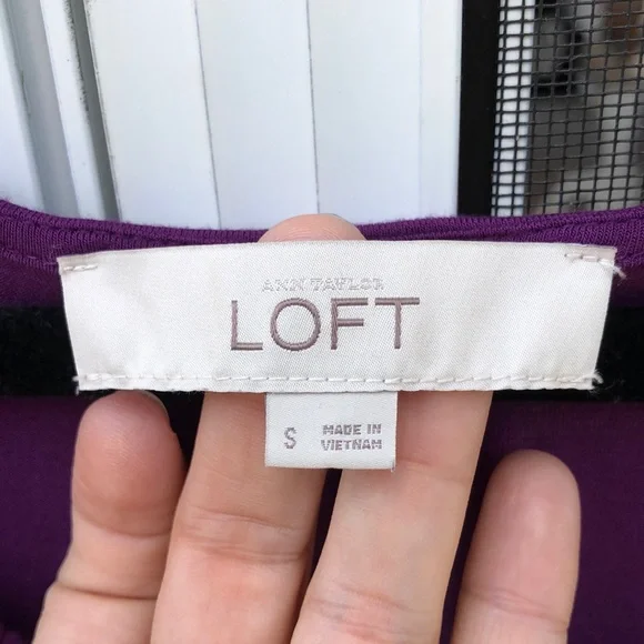 Like new! - LOFT Sleeveless Dress - Picture 2 of 6